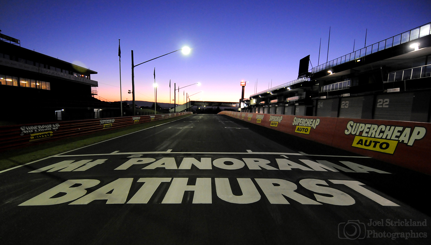 Mountain panorama start grid
