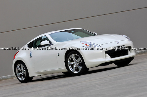As you can see the grey wall was perfect to shoot the white car against