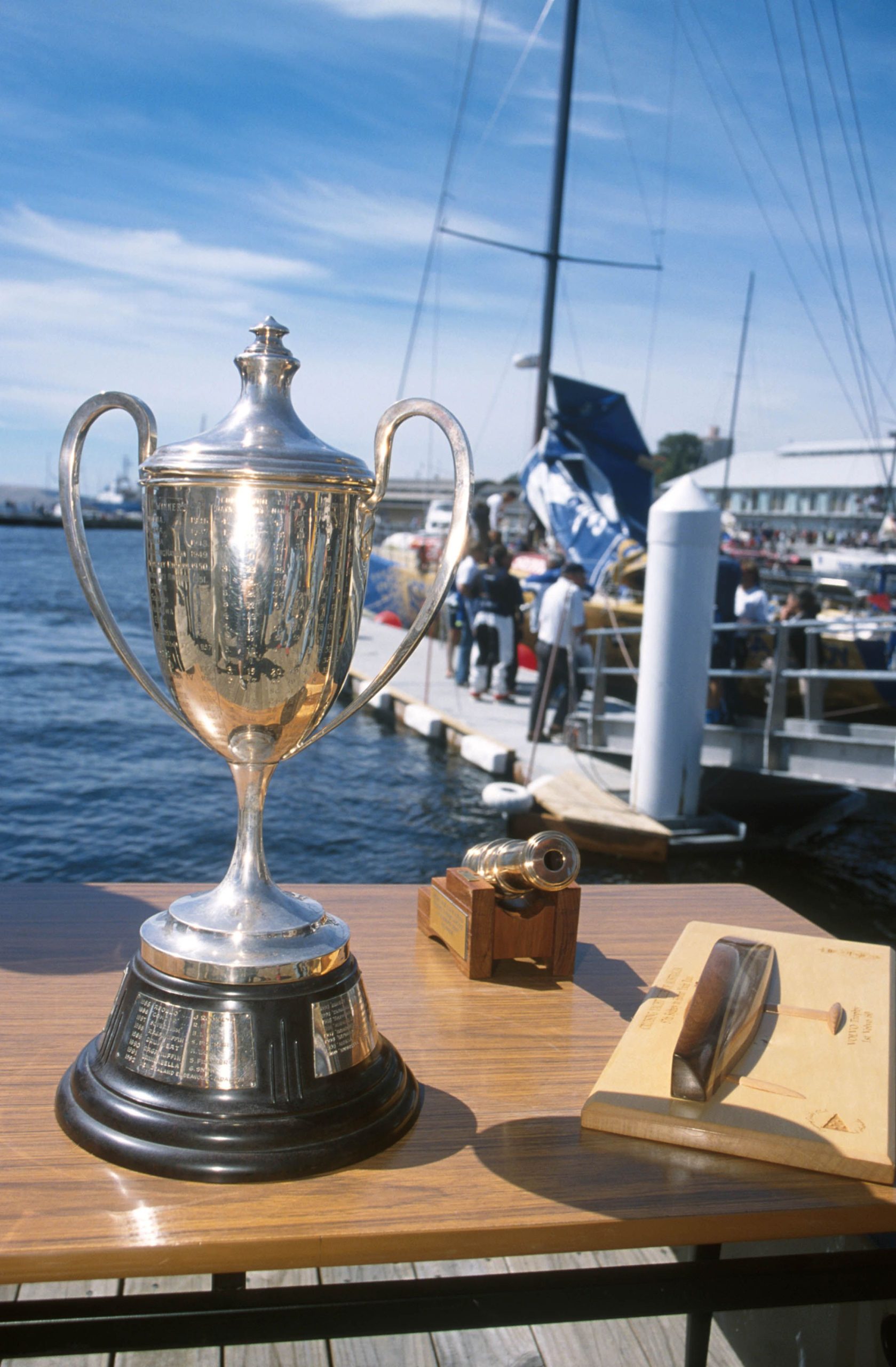 56253_'01 Sydney to Hobart -Trophy.jpg