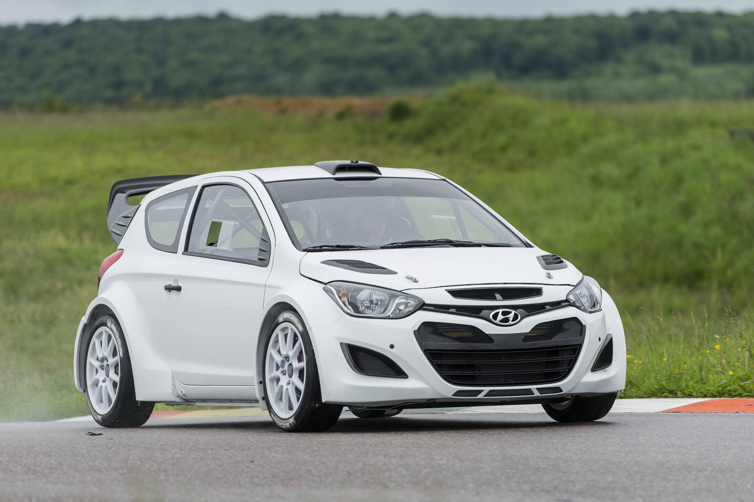HYUNDAI I20 WRC Test