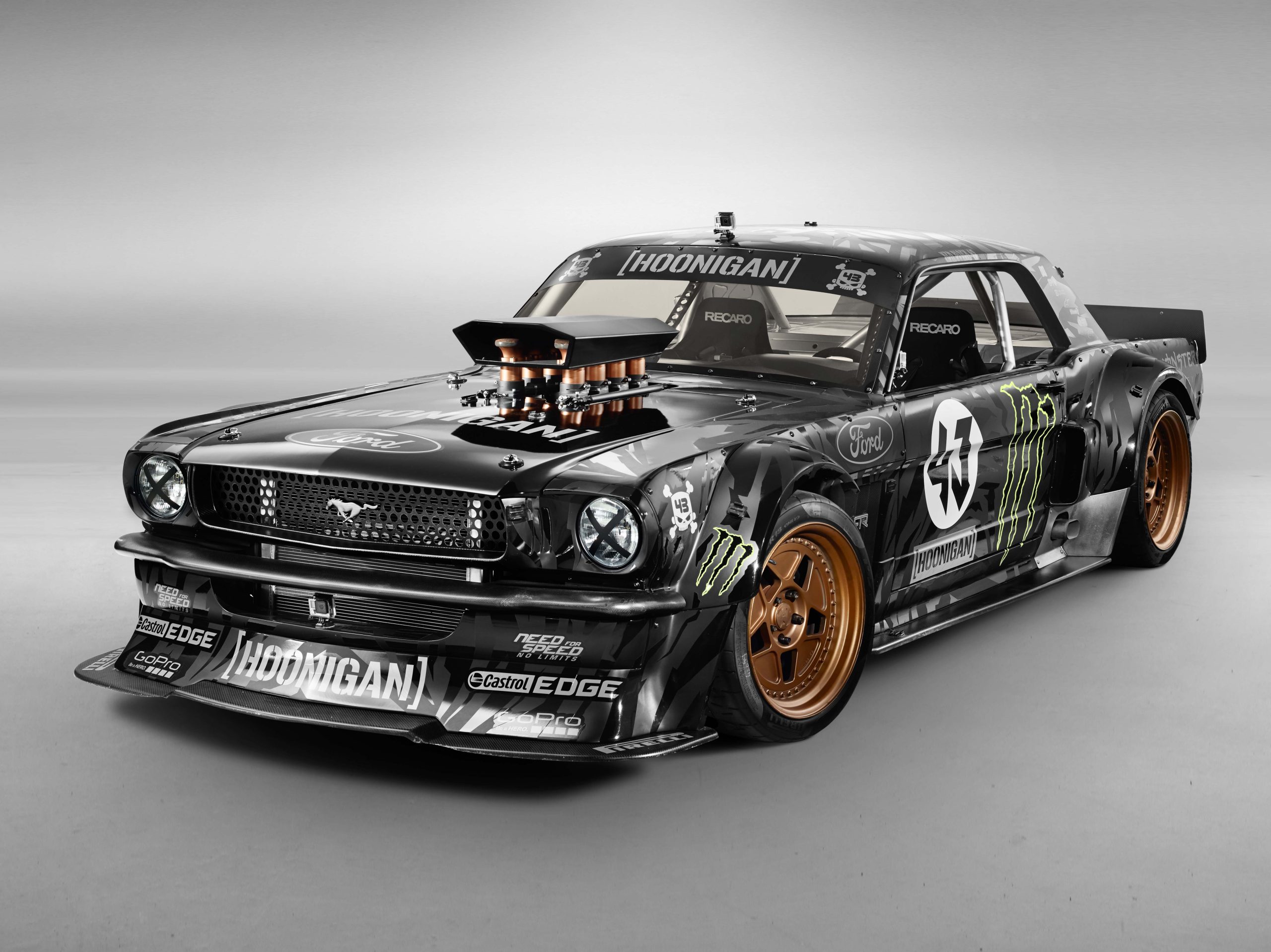 Ford_Unicorn_High_Front34_fnl_lay_rgb-s