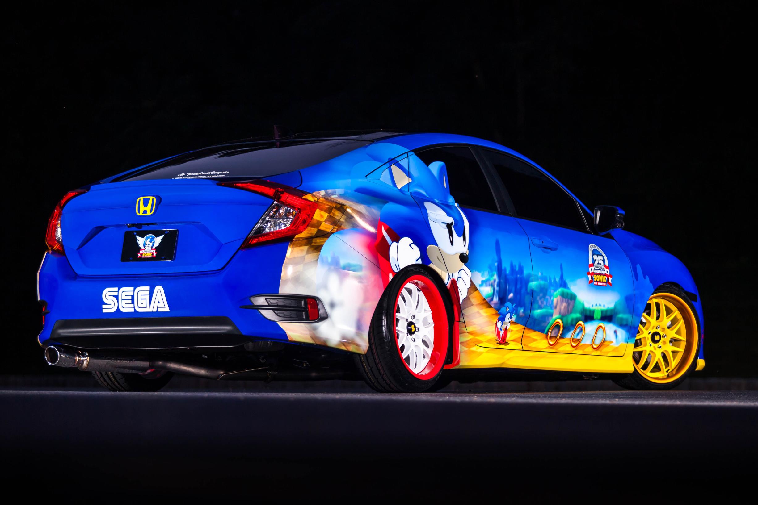 Honda Debuts Custom-Designed “Sonic Civic” at Comic-Con; Joi