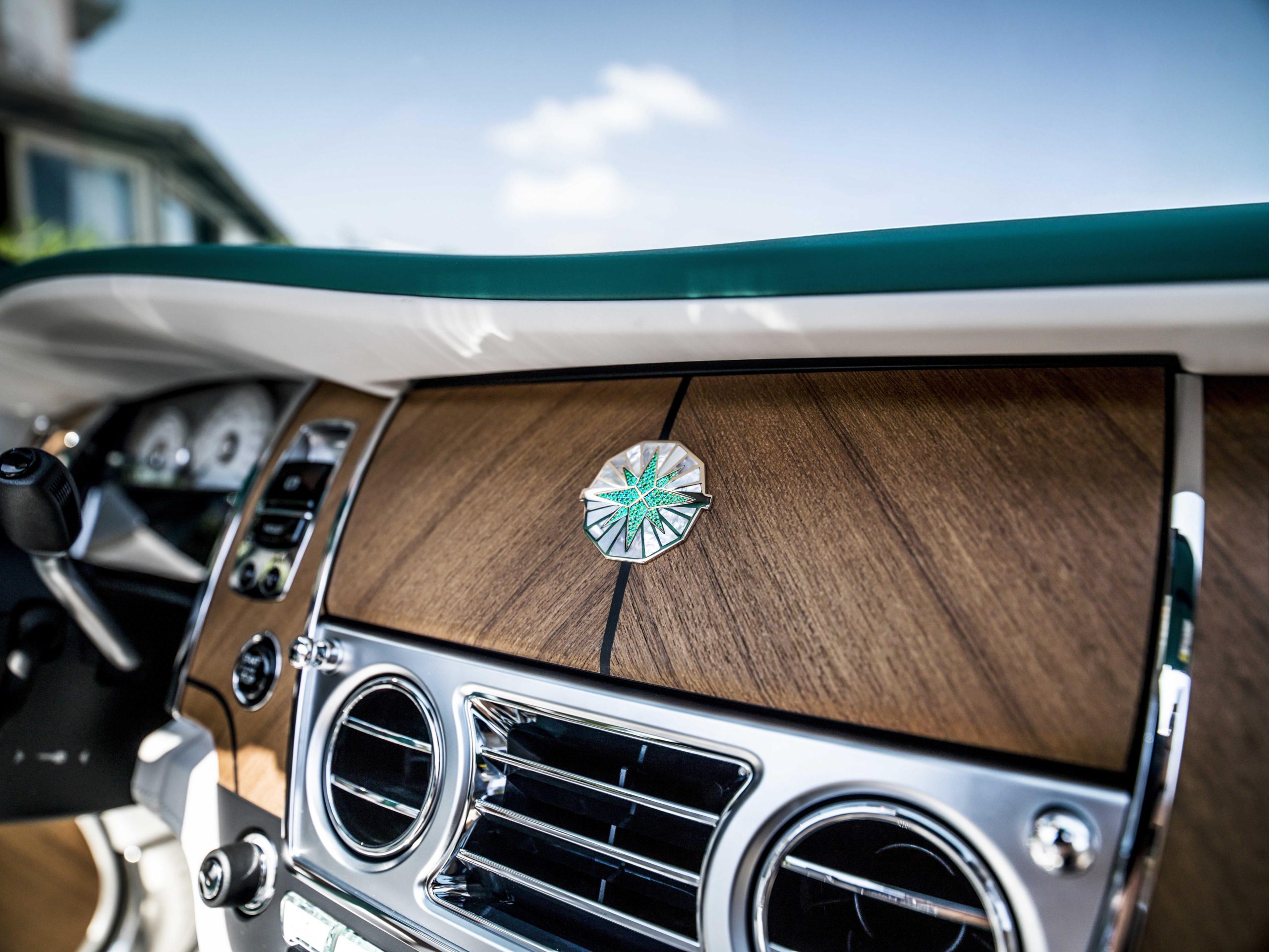 Rolls Royce Dawn interior
