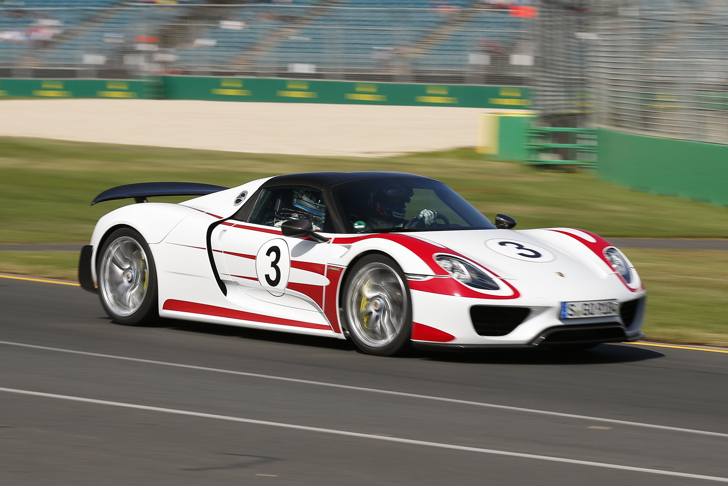 Porsche 918 Spider at Australian F1 Grand Prix